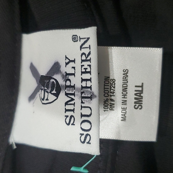 Black, Women’s Medium, Simply Southern T-Shirt - Picture 5 of 5